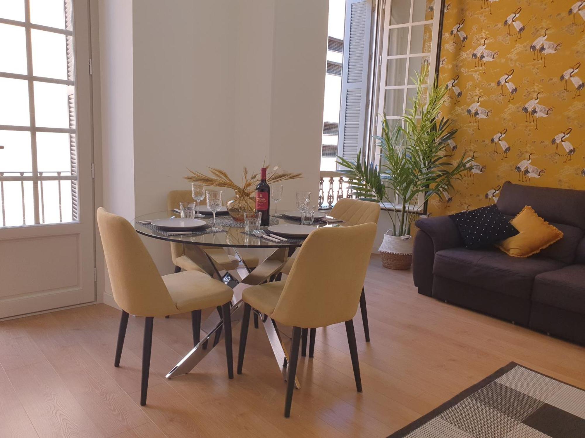 Beautiful Historic Center Apt! Малага Экстерьер фото